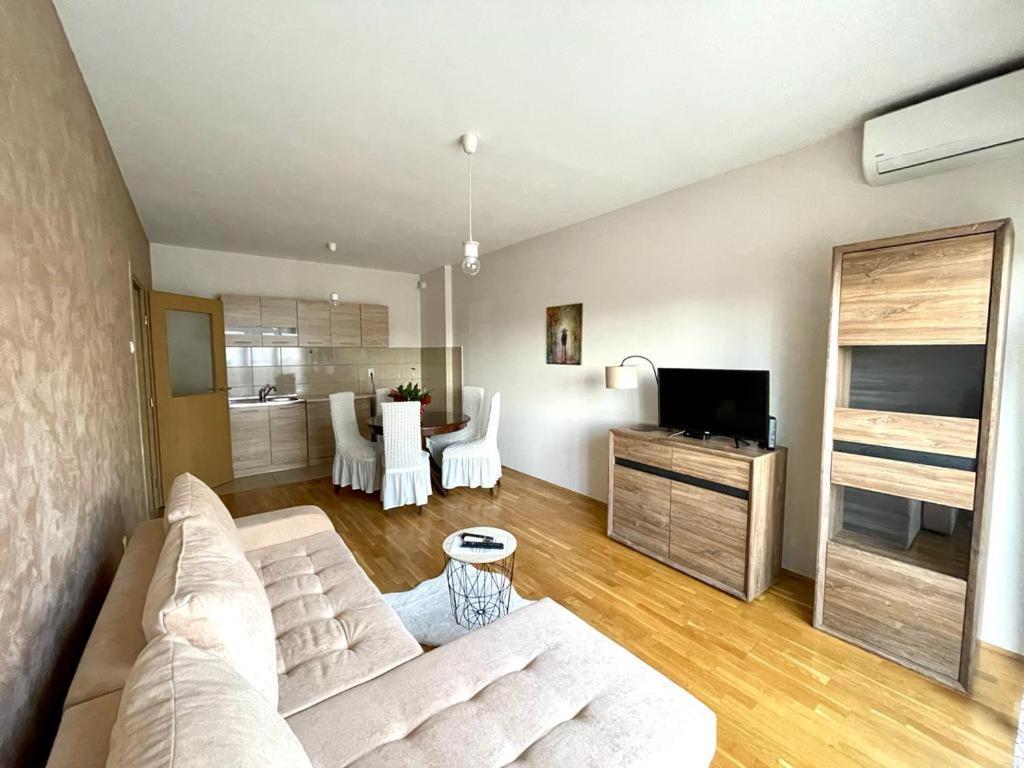 Naki Apartman Διαμέρισμα Ποντγορίτσα Εξωτερικό φωτογραφία