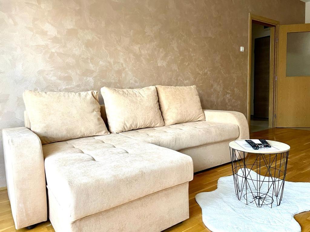 Naki Apartman Διαμέρισμα Ποντγορίτσα Δωμάτιο φωτογραφία